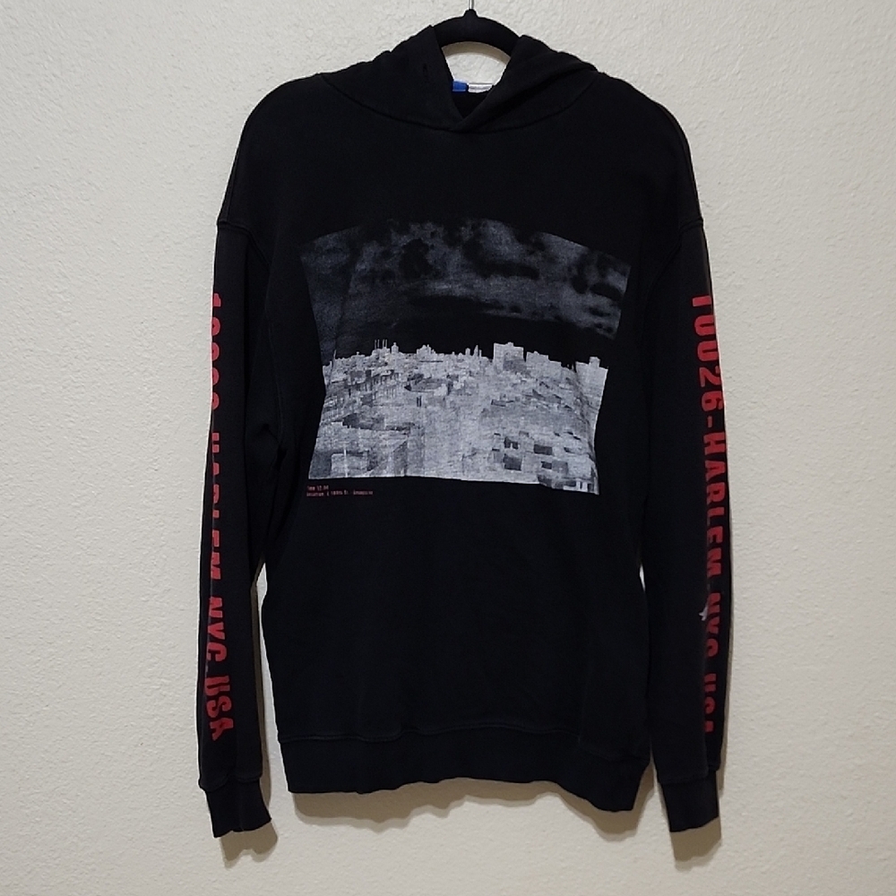 Divided Red and Black Sweatshirt with Graphic Design